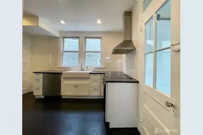 323 Montgomery Street, Highland Park, NJ 08904 - Photo 11