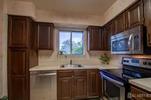 806 Sewell Rd, Monroe Township, NJ 08831 - Photo 9