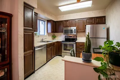 806 Sewell Road #C, Monroe Township, NJ 08831 - Photo 7