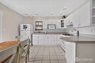 428 N Main St, North Brunswick Township, NJ 08850 - Photo 9