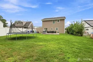 62 Pinetree Dr, Sayreville, NJ 08859 - Photo 7