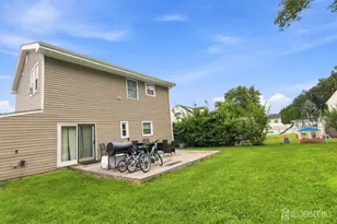 62 Pinetree Dr, Sayreville, NJ 08859 - Photo 41