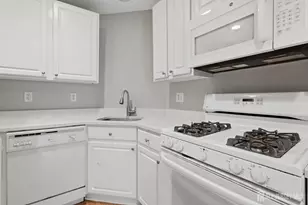 9 Bridge Pointe Dr, Old Bridge Township, NJ 08857 - Photo 13