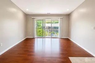 500 Danbury Ln, East Brunswick Township, NJ 08816 - Photo 5