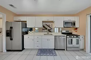 148 Linda Ln, Edison, NJ 08820 - Photo 9