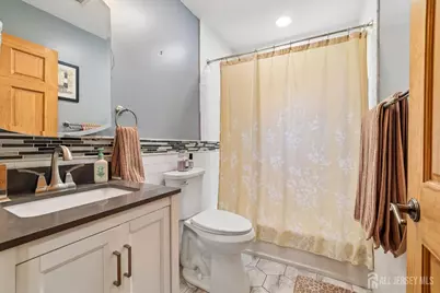 307 Sharon Court, Woodbridge Township, NJ 07095 - Photo 7