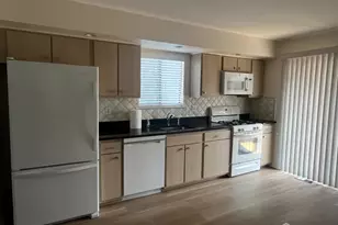 16 Wisteria Ct, South Brunswick Township, NJ 08852 - Photo 7