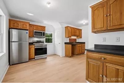 289 Franklin Road, North Brunswick Township, NJ 08902 - Photo 11