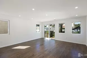 13 Columbus Ave, Edison, NJ 08817 - Photo 9