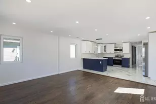 13 Columbus Ave, Edison, NJ 08817 - Photo 11