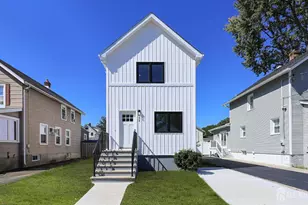 13 Columbus Ave, Edison, NJ 08817 - Photo 1