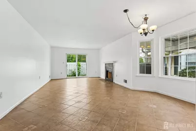 70 Mill Run W, Hightstown, NJ 08520 - Photo 9