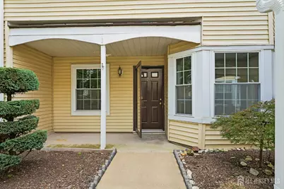 70 Mill Run W, Hightstown, NJ 08520 - Photo 5
