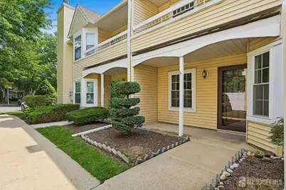 70 Mill Run W, Hightstown, NJ 08520 - Photo 3