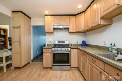 328 Runyon Avenue, Middlesex, NJ 08846 - Photo 13