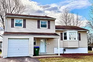 16 Outcalt Rd, Middlesex, NJ 08817 - Photo 1