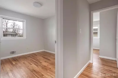 16 Outcalt Road, Middlesex, NJ 08817 - Photo 5
