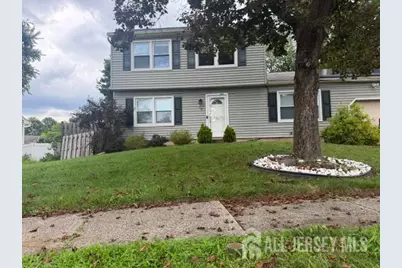 16 Wakefield Drive, Edison, NJ 08820 - Photo 3