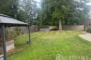 16 Wakefield Dr, Edison, NJ 08820 - Photo 25