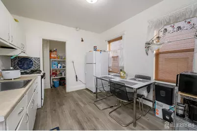 922 Amboy Avenue, Perth Amboy, NJ 08861 - Photo 9