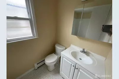 60 Glenn Drive, Woodbridge Township, NJ 07095 - Photo 5