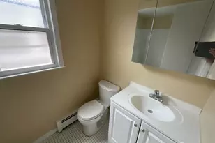 60 Glenn Dr, Woodbridge Township, NJ 07095 - Photo 5