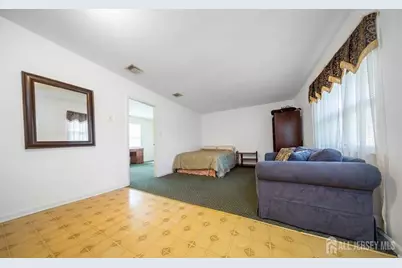 7 Porsche Drive, Old Bridge Township, NJ 07747 - Photo 15