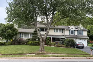 19 Annette Dr, Edison, NJ 08820 - Photo 3