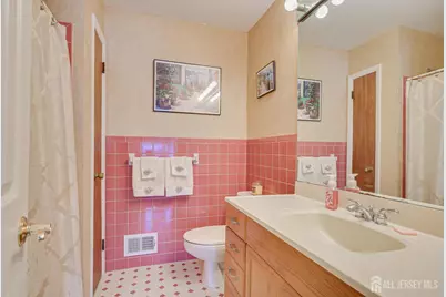 19 Annette Drive, Edison, NJ 08820 - Photo 35