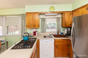 36 Brookfall Rd, Edison, NJ 08817 - Photo 7