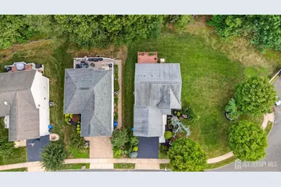2 Palisades Rd, Old Bridge Township, NJ 08857 - Photo 5
