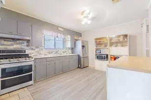 100 Washington Rd, Sayreville, NJ 08872 - Photo 7