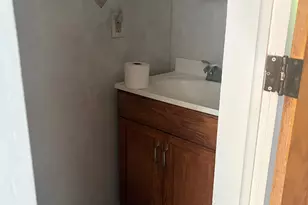 661 Catherine St, Perth Amboy, NJ 08861 - Photo 3