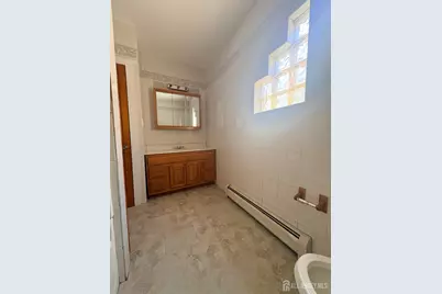 661 Catherine Street #2B, Perth Amboy, NJ 08861 - Photo 7