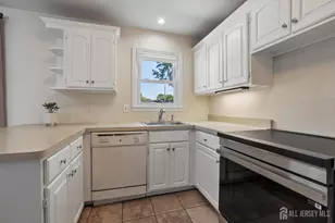 18 Carlton Ave, Monroe Township, NJ 08331 - Photo 9