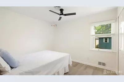26 Lynn Avenue, Middlesex, NJ 08846 - Photo 11