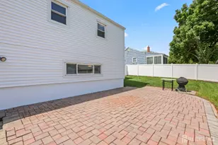 13 Briarwood Dr, Franklin Township, NJ 08873 - Photo 31