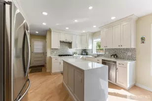 990 Hoover Dr, North Brunswick Township, NJ 08902 - Photo 13