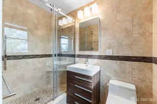 990 Hoover Dr, North Brunswick Township, NJ 08902 - Photo 21