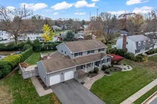 990 Hoover Dr, North Brunswick Township, NJ 08902 - Photo 37