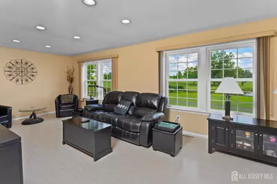 14 Thomas Paine Drive, Monroe Township, NJ 08831 - Photo 9
