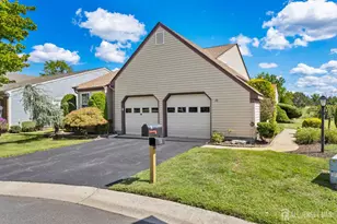 14 Thomas Paine Dr, Monroe Township, NJ 08831 - Photo 1