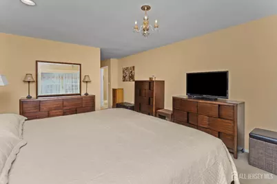 14 Thomas Paine Drive, Monroe Township, NJ 08831 - Photo 15