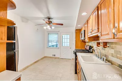 559 Wood Avenue, Edison, NJ 08820 - Photo 13