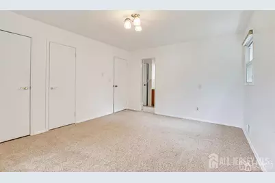559 Wood Avenue, Edison, NJ 08820 - Photo 17