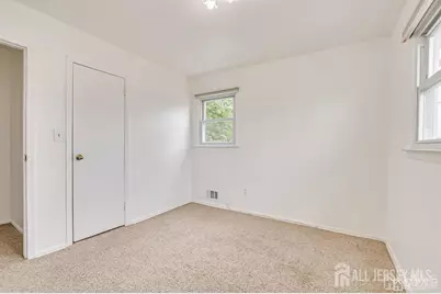 559 Wood Avenue, Edison, NJ 08820 - Photo 21