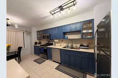 130 Highview Drive, Woodbridge Township, NJ 07095 - Photo 7