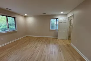 215 Aspen Dr, Plainsboro Township, NJ 08536 - Photo 11