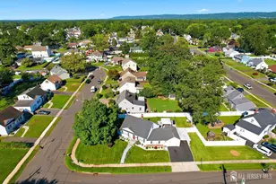 52 Leeds Dr, South Plainfield, NJ 07080 - Photo 3