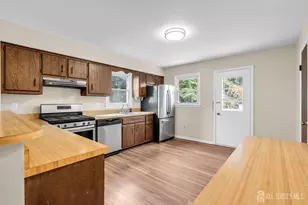 14 Dayton Ave, Middlesex, NJ 08846 - Photo 11
